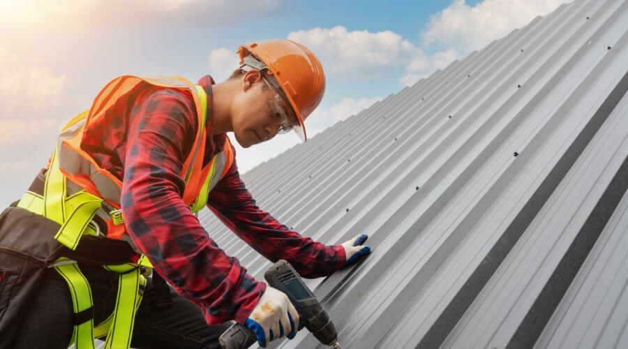 Expert new roof installation services in Kilbourne, IL